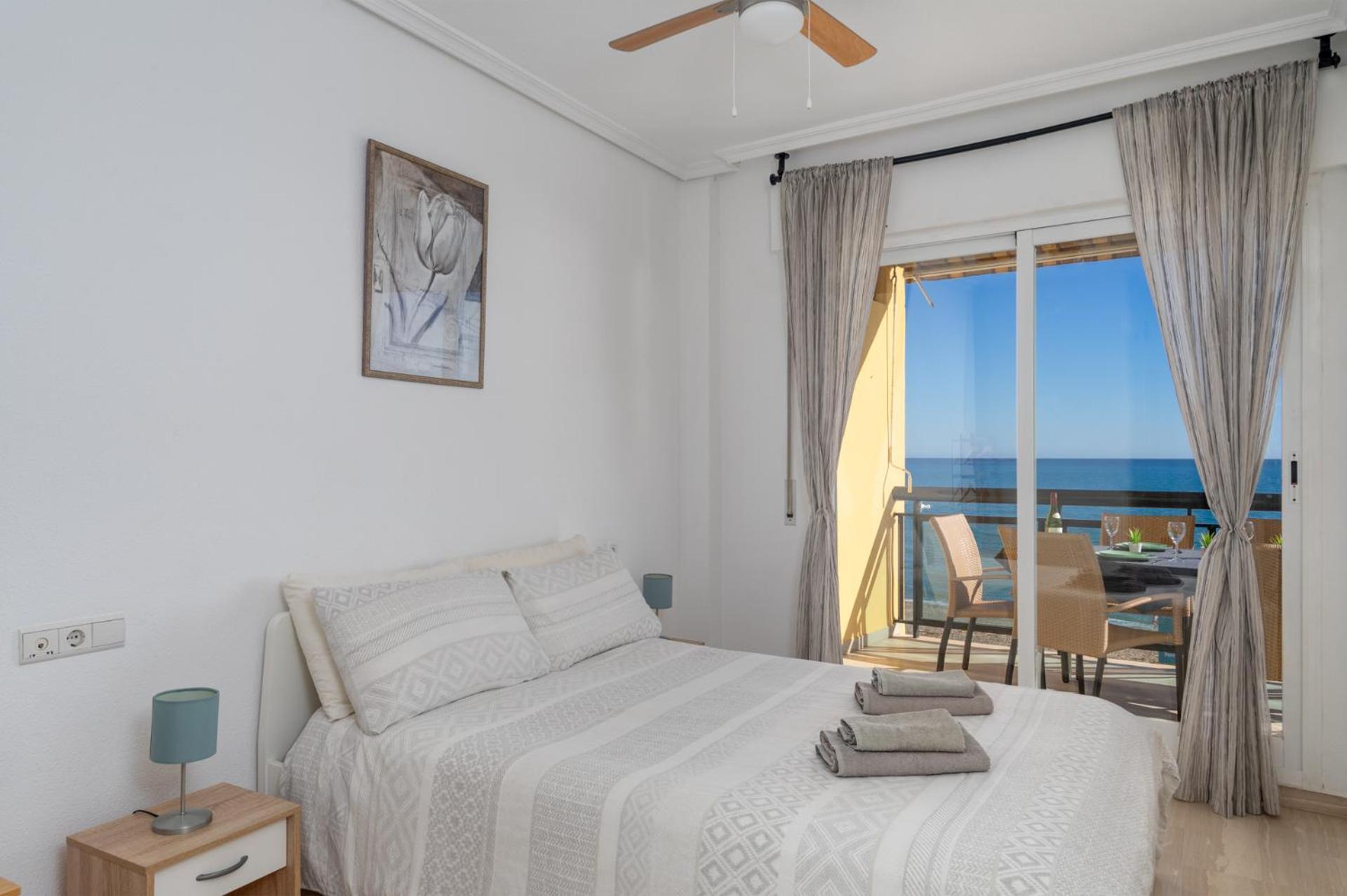 3 Bedroom, Sea Front & Sea View, Plunge Pool Fuengirola Luaran gambar